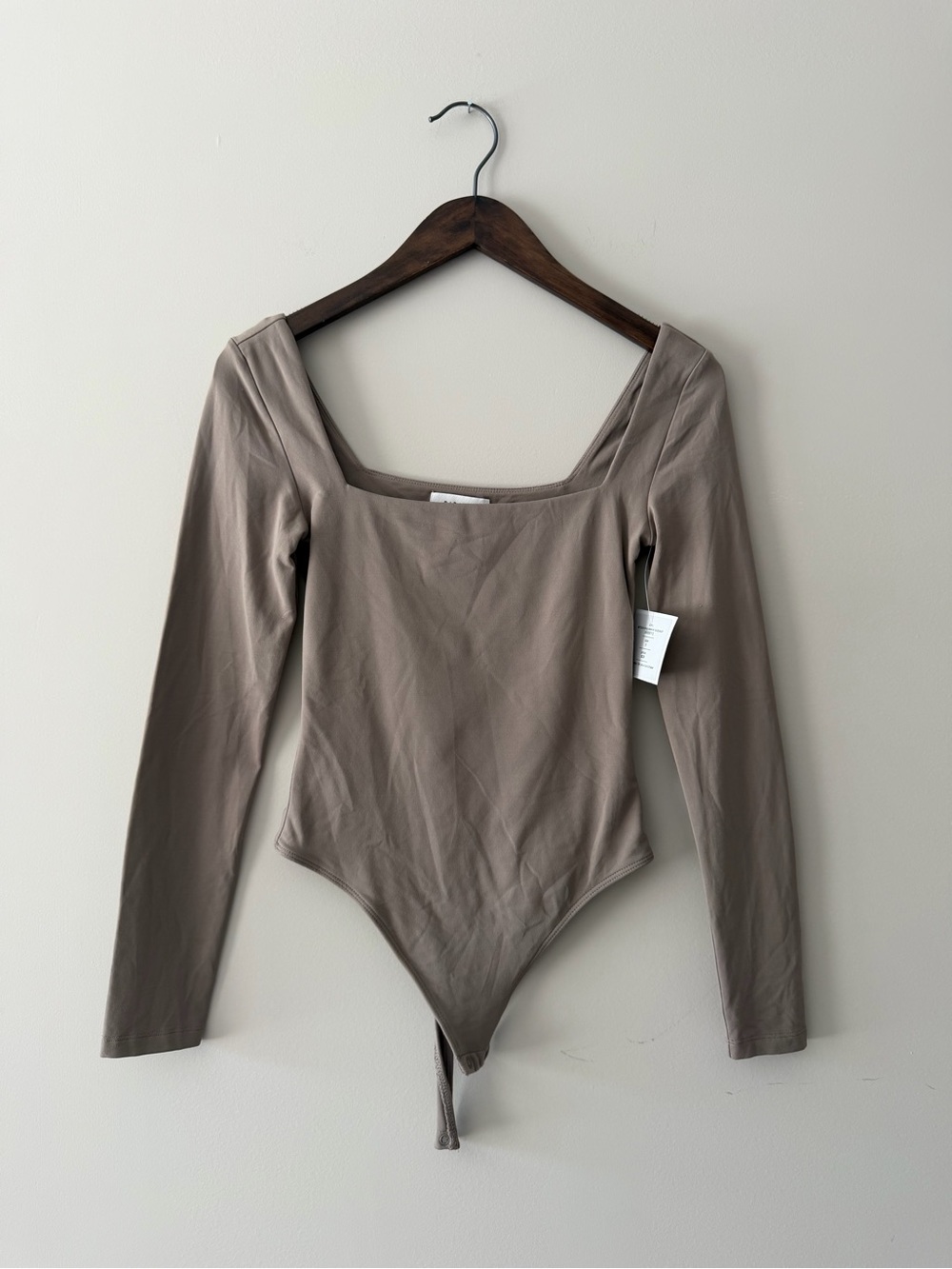 aritzia long sleeve bodysuit